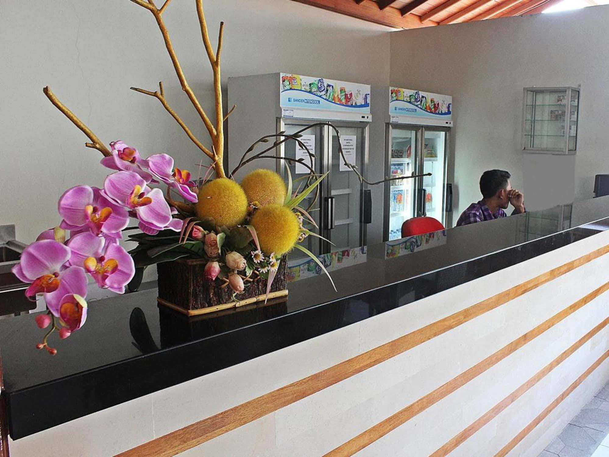 Mirah Hostel Legian  Exterior photo